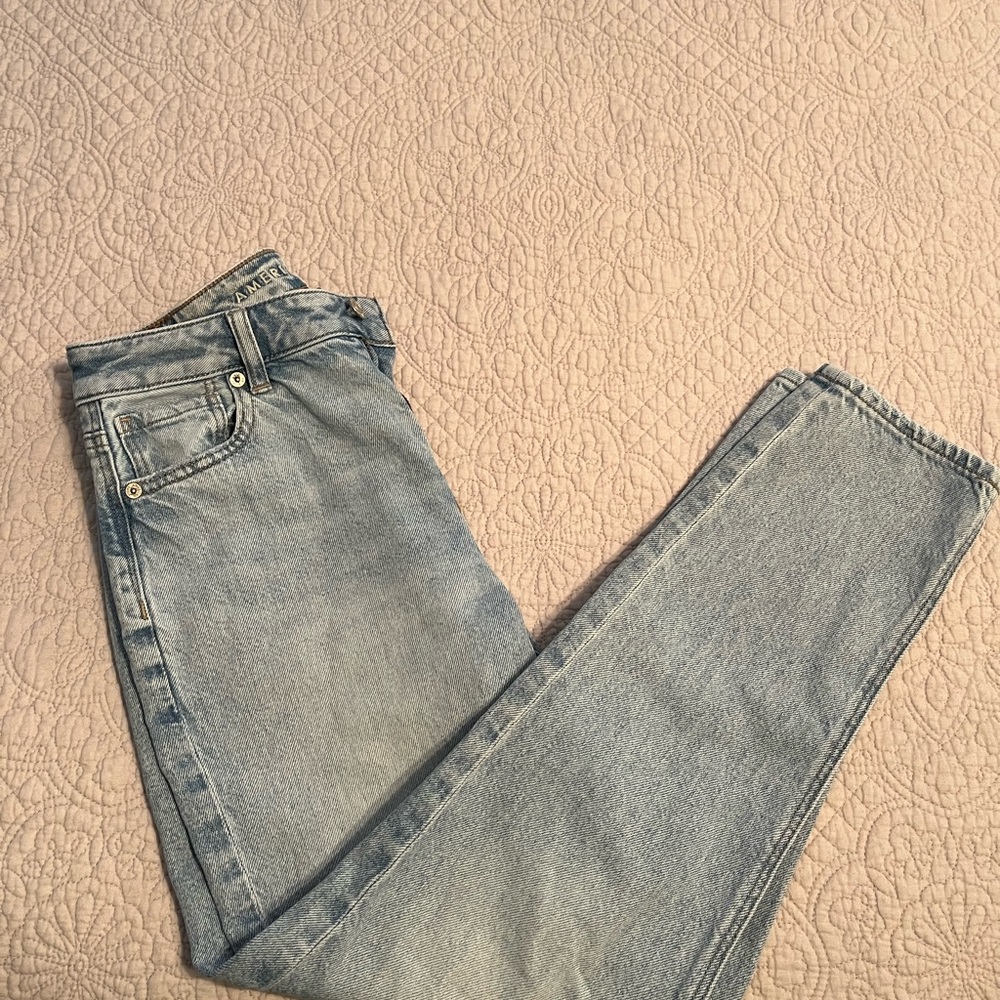 American Eagle Mom Jeans
